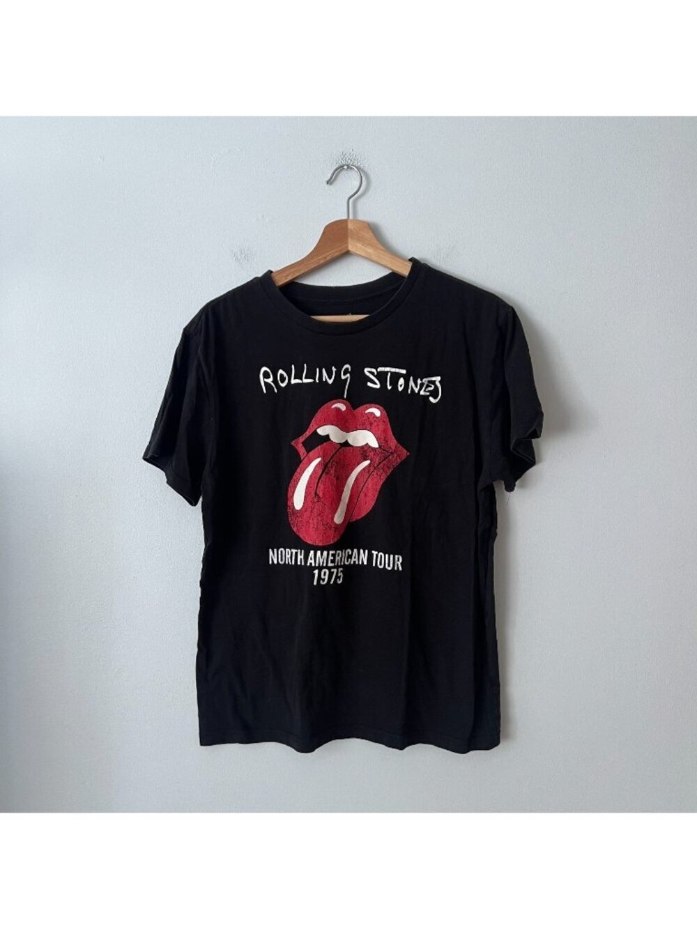 The Rolling Stones 1975 Tour Black Short Sleeve T-Shirt Women's Size Large